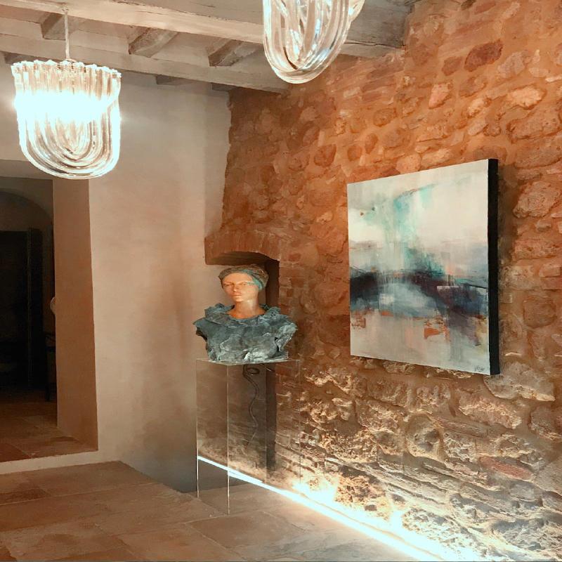 Interno artistico di una casa restaurata in Toscana da Archidomus - Monica Rossi Architetto